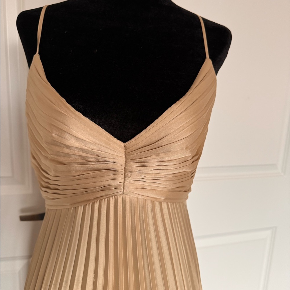 Abercrombie & Fitch Champagne Maxi Gown with Sweetheart Neckline